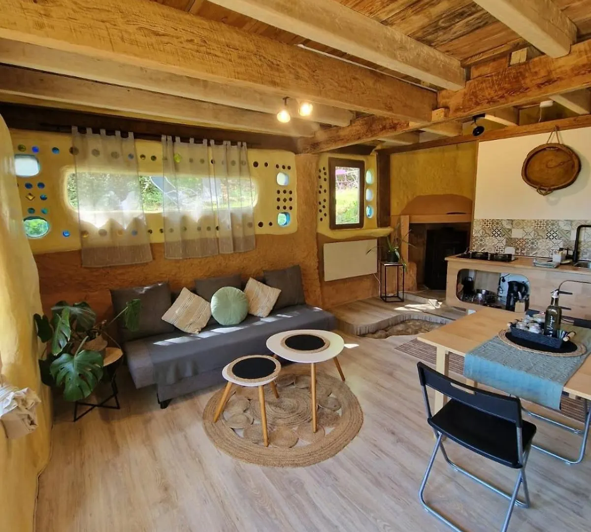 Organic And Artistic Home Payrignac Vakantiehuis